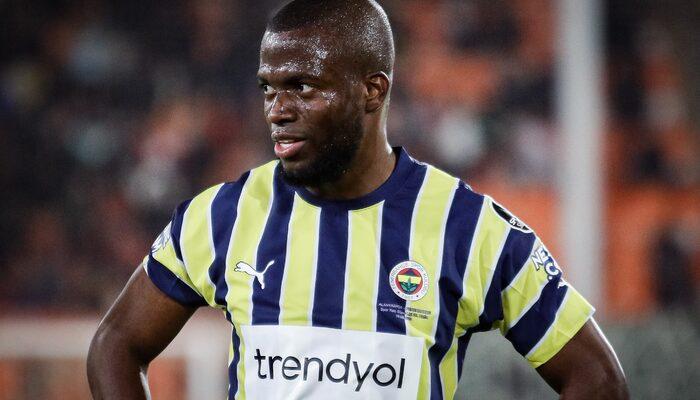 Fenerbahçeli taraftarların 'GOAT' diye seslendiği Enner Valencia, Beşiktaş derbisinde oynayacak mı? Resmi açıklama gelmişti ama...