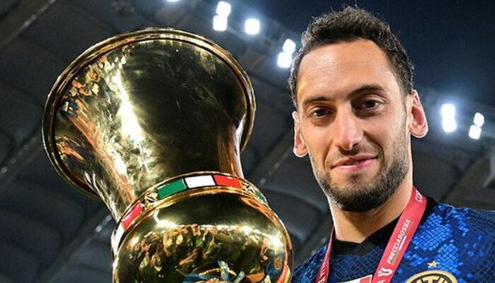 Galatasaray'ı istiyordu! Hakan Çalhanoğlu 2027'ye kadar imzayı attı